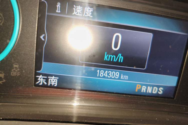 Used Buick LaCrosse 2014 2.0T SIDI Elite Tech Version Odometer Close Up