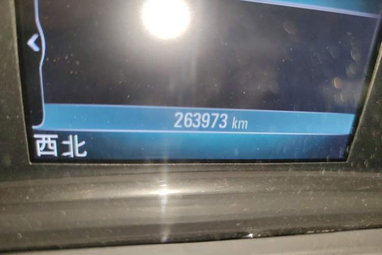 Used Buick LaCrosse 2014 2.0T SIDI Elite Tech Version Odometer Close Up
