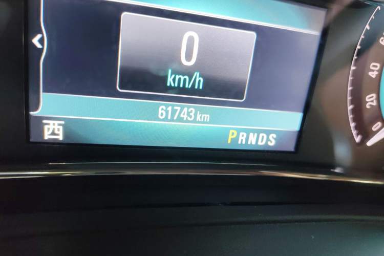 Used Buick LaCrosse 2014 2.0T SIDI Elite Tech Version Odometer Close Up