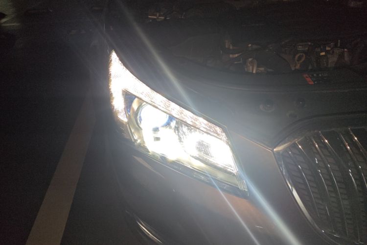 Used Buick LaCrosse 2014 2.0T SIDI Smart Luxury Flagship Edition Right Front Headlight