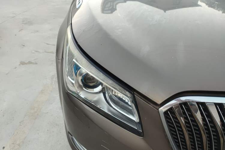 Used Buick LaCrosse 2014 2.0T SIDI Elite Tech Version Right Front Headlight