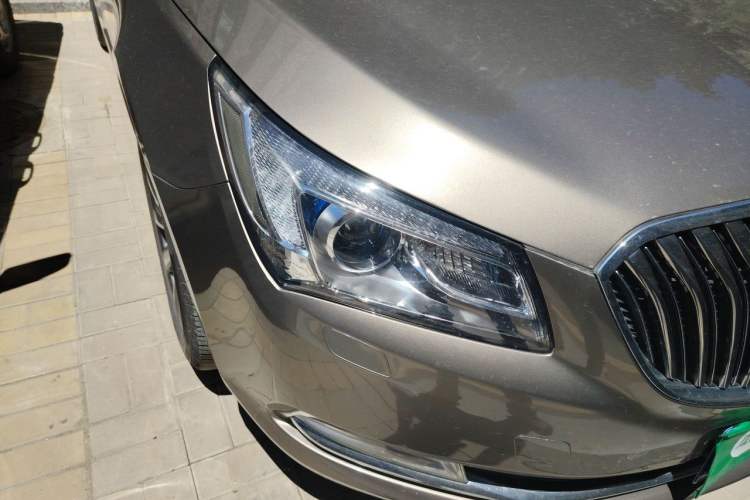Used Buick LaCrosse 2014 2.0T SIDI Elite Tech Version Right Front Headlight