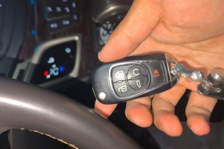 Used Buick LaCrosse 2014 2.0T SIDI Elite Tech Version Vehicle Key