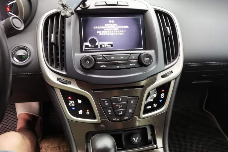 Used Buick LaCrosse 2014 2.0T SIDI Smart Luxury Flagship Edition Audio And AC Panel