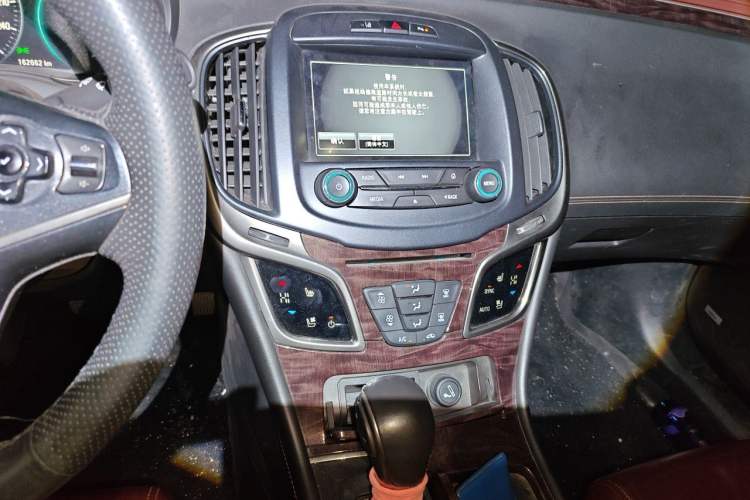 Used Buick LaCrosse 2014 2.0T SIDI Smart Luxury Flagship Edition Audio And AC Panel