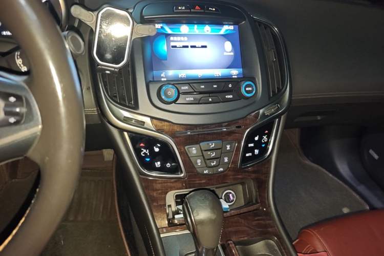 Used Buick LaCrosse 2014 2.0T SIDI Smart Luxury Flagship Edition Audio And AC Panel