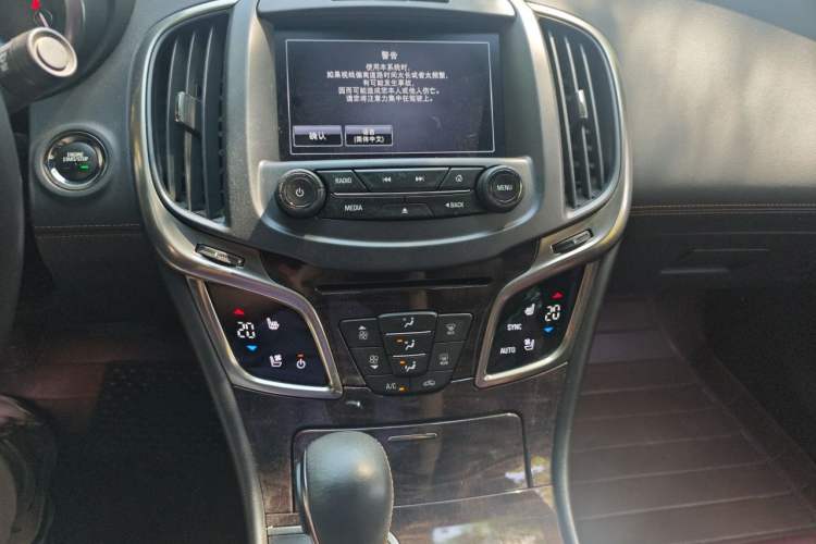 Used Buick LaCrosse 2014 2.0T SIDI Smart Luxury Flagship Edition Audio And AC Panel