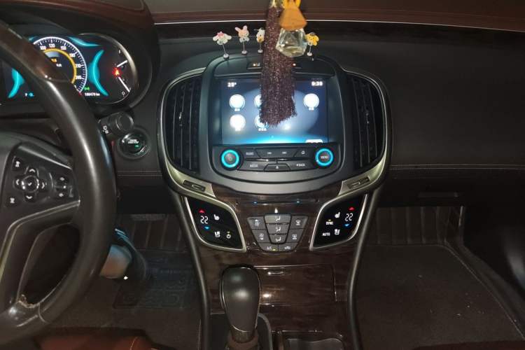 Used Buick LaCrosse 2014 2.0T SIDI Smart Luxury Flagship Edition Audio And AC Panel