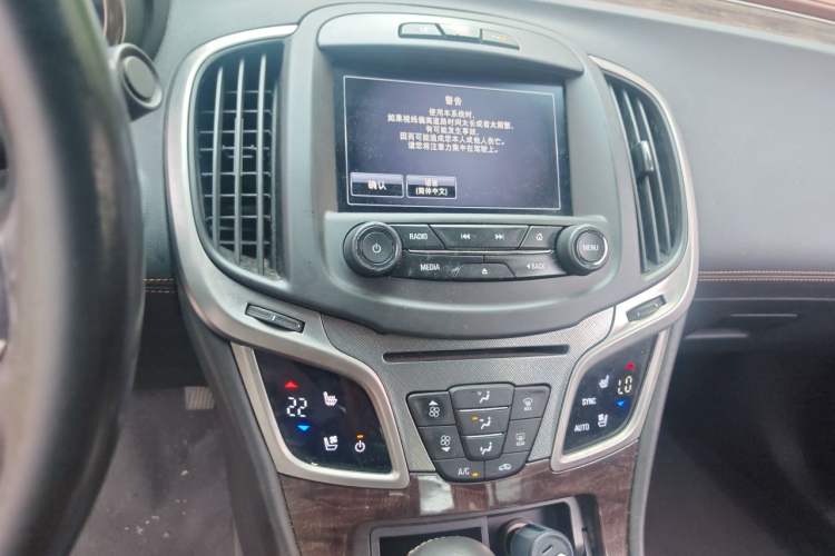 Used Buick LaCrosse 2014 2.0T SIDI Smart Luxury Flagship Edition Audio And AC Panel