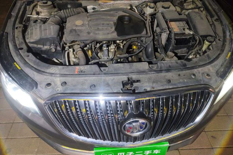 Used Buick LaCrosse 2014 2.0T SIDI Elite Tech Version Engine Bay