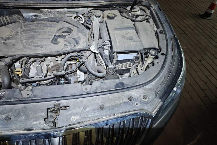 Used Buick LaCrosse 2014 2.0T SIDI Smart Luxury Flagship Edition Engine Bay Left
