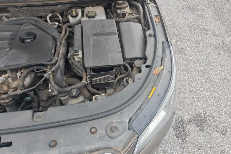 Used Buick LaCrosse 2014 2.0T SIDI Smart Luxury Flagship Edition Engine Bay Left