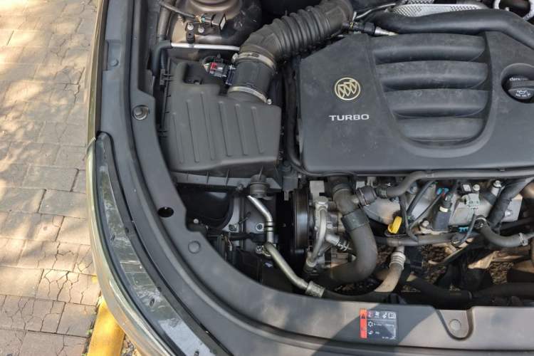 Used Buick LaCrosse 2014 2.0T SIDI Smart Luxury Flagship Edition Engine Bay Right