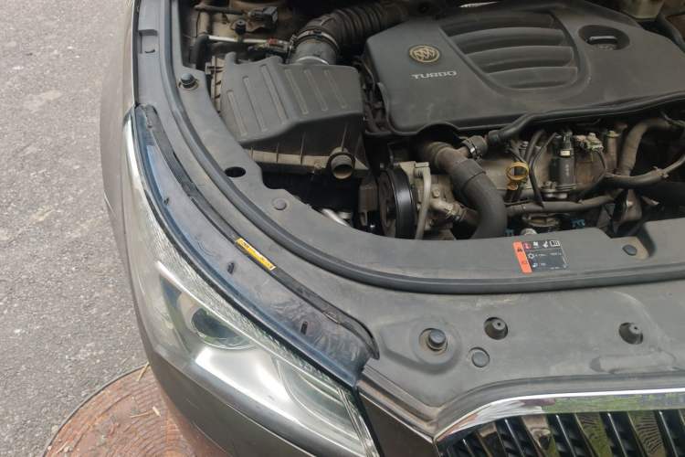 Used Buick LaCrosse 2014 2.0T SIDI Smart Luxury Flagship Edition Engine Bay Right