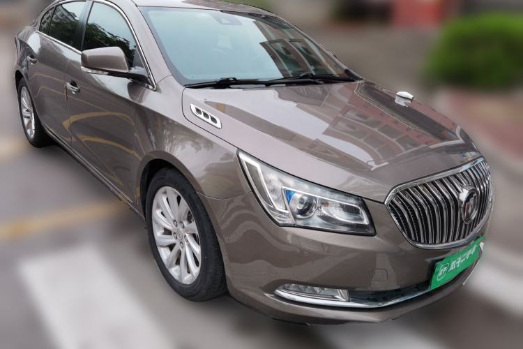 Used Buick LaCrosse 2014 2.0T SIDI Smart Luxury Flagship Edition Front Right 45 Deg