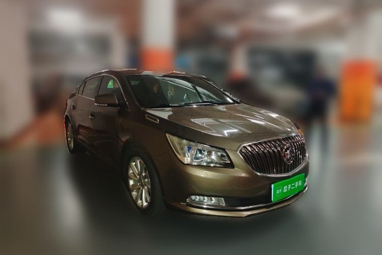 Used Buick LaCrosse 2014 2.0T SIDI Smart Luxury Flagship Edition Front Right 45 Deg