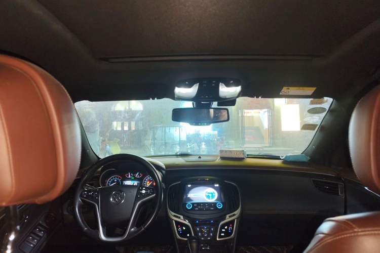 Used Buick LaCrosse 2014 2.0T SIDI Elite Tech Version Headliner