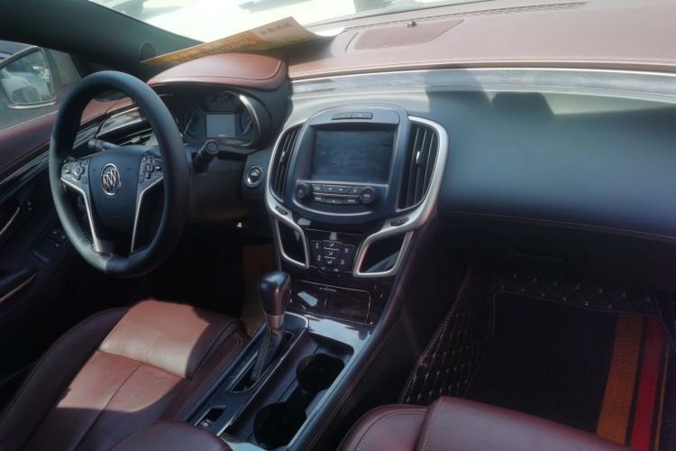 Used Buick LaCrosse 2014 2.0T SIDI Elite Tech Version Interior 3