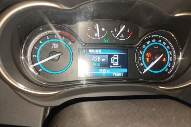 Used Buick LaCrosse 2014 2.0T SIDI Elite Tech Version Odometer Close Up