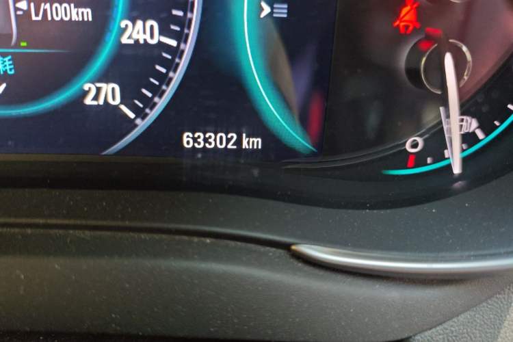 Used Buick LaCrosse 2014 2.0T SIDI Smart Luxury Flagship Edition Odometer Close Up
