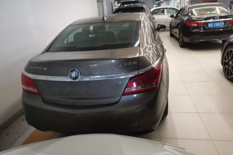 Used Buick LaCrosse 2014 2.0T SIDI Elite Tech Version Rear
