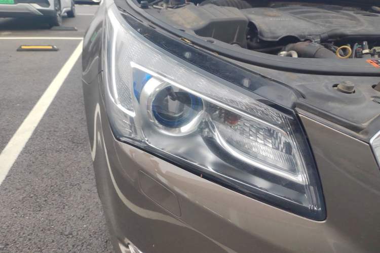 Used Buick LaCrosse 2014 2.0T SIDI Smart Luxury Flagship Edition Right Front Headlight