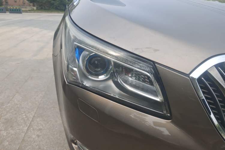 Used Buick LaCrosse 2014 2.0T SIDI Elite Tech Version Right Front Headlight