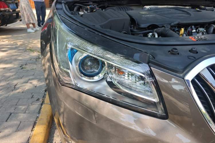 Used Buick LaCrosse 2014 2.0T SIDI Smart Luxury Flagship Edition Right Front Headlight