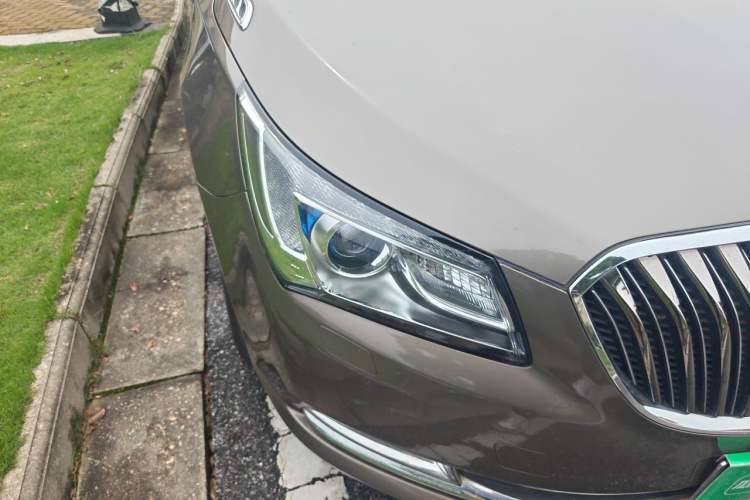 Used Buick LaCrosse 2014 2.0T SIDI Smart Luxury Flagship Edition Right Front Headlight