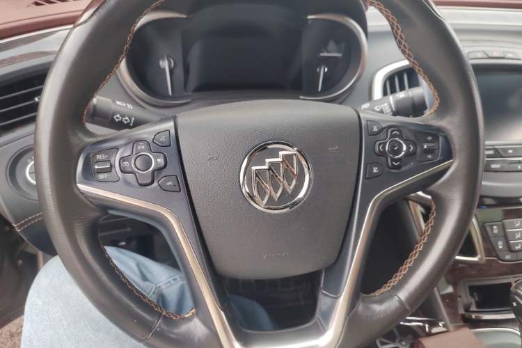 Used Buick LaCrosse 2014 2.0T SIDI Smart Luxury Flagship Edition Steering Wheel