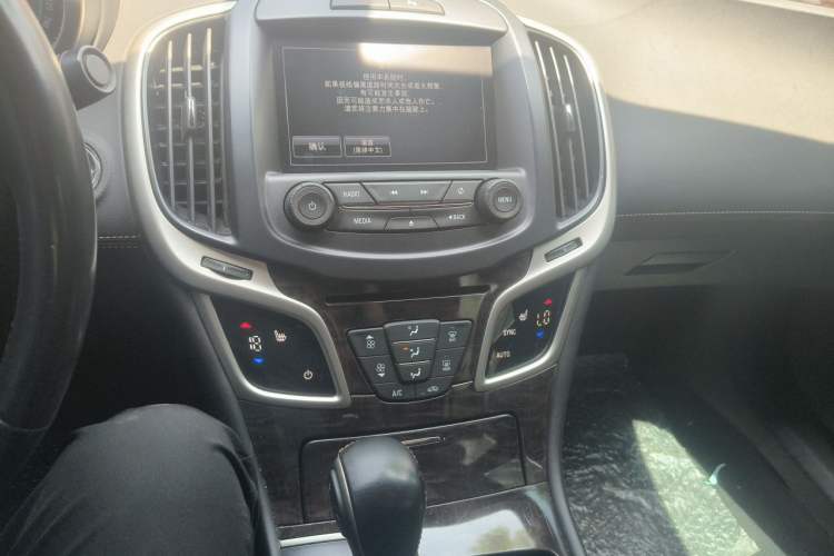 Used Buick LaCrosse 2014 2.0T SIDI Elite Tech Version Audio And AC Panel