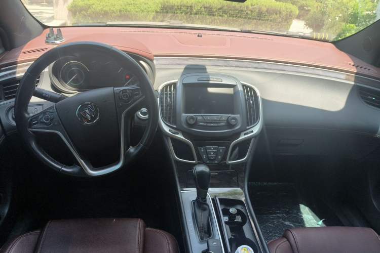 Used Buick LaCrosse 2014 2.0T SIDI Elite Tech Version Center Console