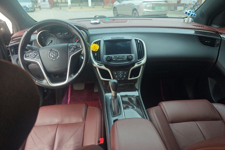 Used Buick LaCrosse 2014 2.0T SIDI Elite Tech Version Center Console
