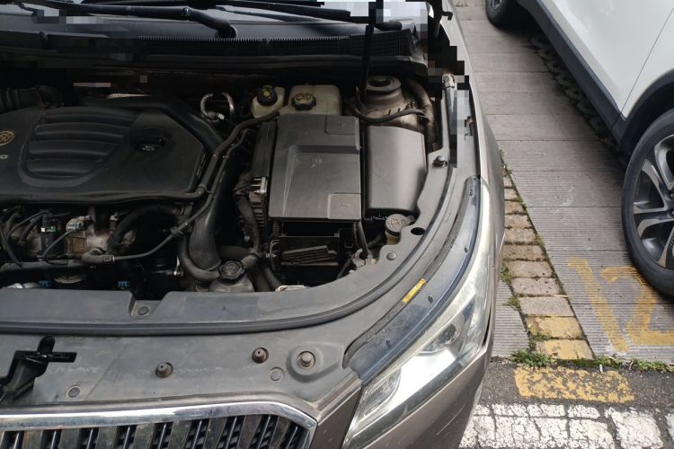 Used Buick LaCrosse 2014 2.0T SIDI Elite Tech Version Engine Bay Left