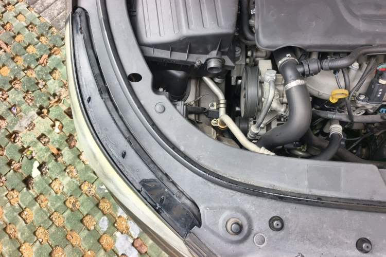 Used Buick LaCrosse 2014 2.0T SIDI Elite Tech Version Engine Bay Right