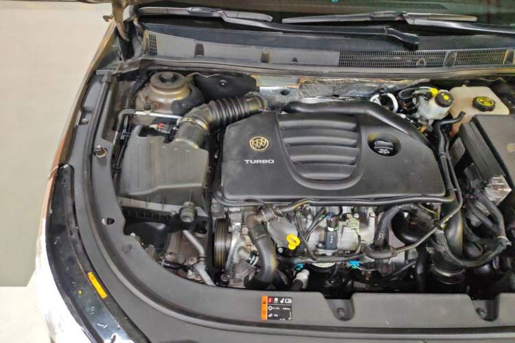 Used Buick LaCrosse 2014 2.0T SIDI Smart Luxury Flagship Edition Engine Bay Right