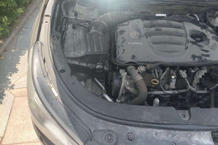 Used Buick LaCrosse 2014 2.0T SIDI Elite Tech Version Engine Bay Right