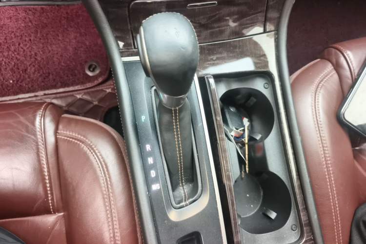 Used Buick LaCrosse 2014 2.0T SIDI Elite Tech Version Gear Lever