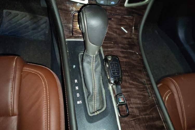 Used Buick LaCrosse 2014 2.0T SIDI Smart Luxury Flagship Edition Gear Lever