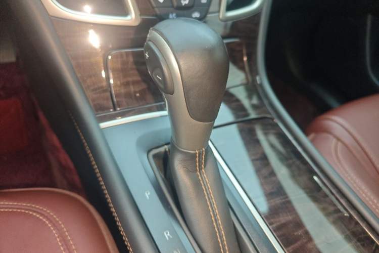 Used Buick LaCrosse 2014 2.0T SIDI Elite Tech Version Gear Lever