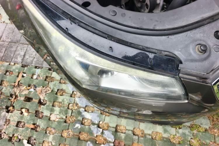 Used Buick LaCrosse 2014 2.0T SIDI Elite Tech Version Right Front Headlight