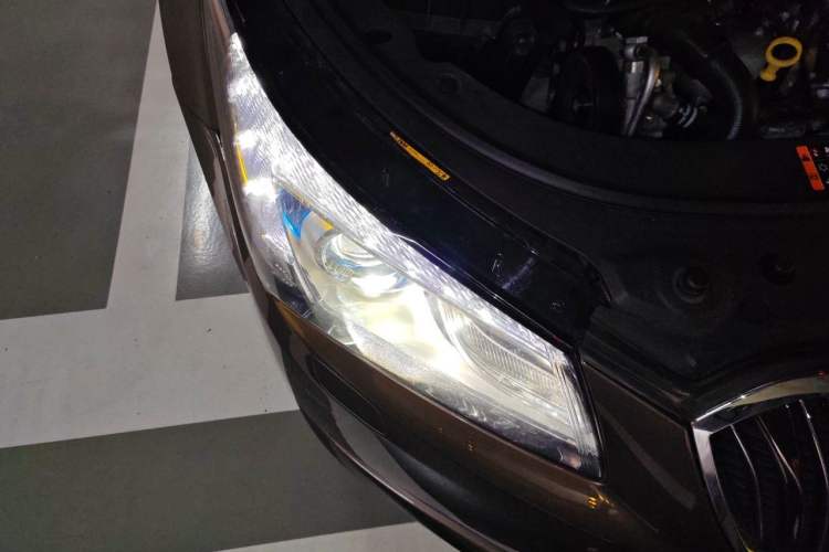 Used Buick LaCrosse 2014 2.0T SIDI Smart Luxury Flagship Edition Right Front Headlight
