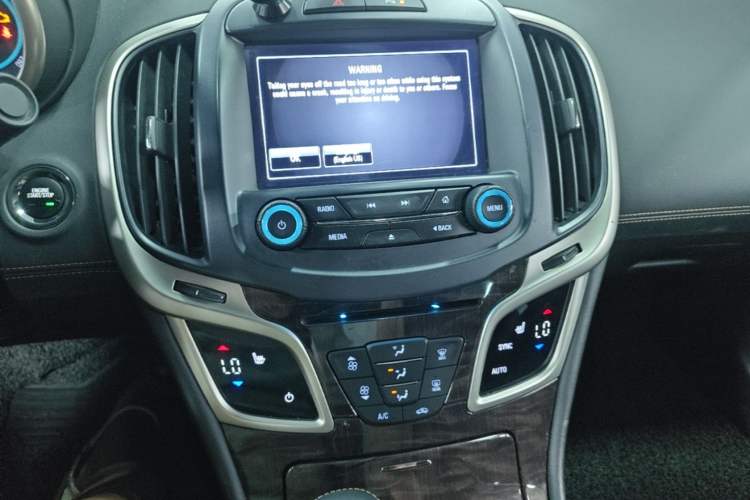 Used Buick LaCrosse 2014 2.0T SIDI Elite Tech Version Audio And AC Panel