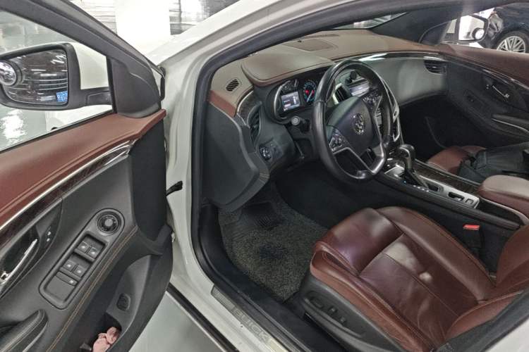 Used Buick LaCrosse 2014 2.0T SIDI Elite Tech Version Driver Seat