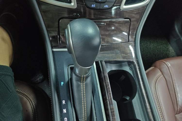 Used Buick LaCrosse 2014 2.0T SIDI Elite Tech Version Gear Lever