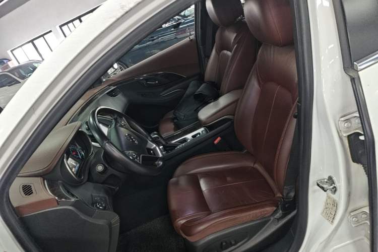 Used Buick LaCrosse 2014 2.0T SIDI Elite Tech Version Left Front Seat