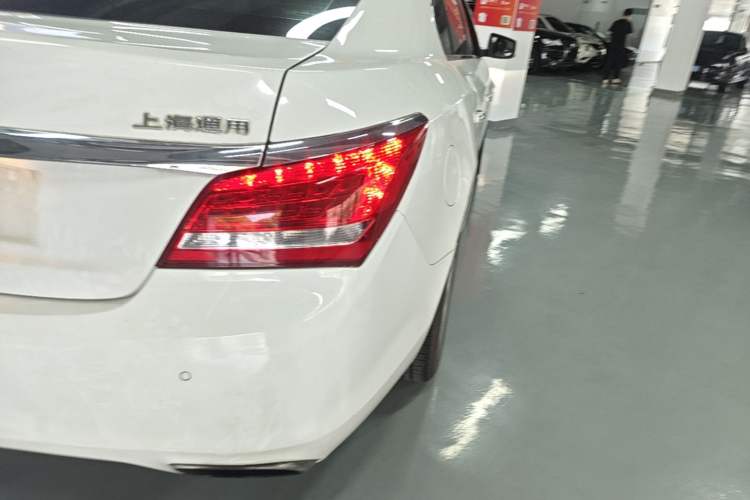 Used Buick LaCrosse 2014 2.0T SIDI Elite Tech Version Right Rear Taillight