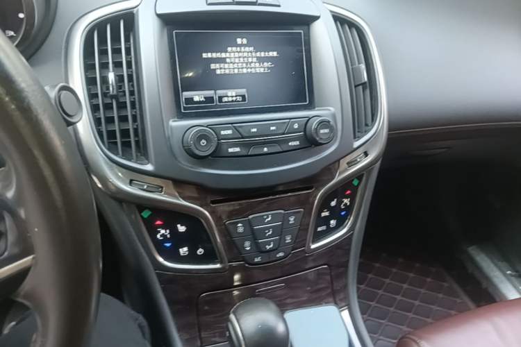 Used Buick LaCrosse 2014 2.0T SIDI Smart Luxury Flagship Edition Audio And AC Panel