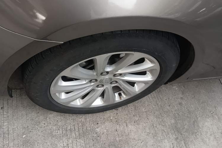 Used Buick LaCrosse 2014 2.0T SIDI Smart Luxury Flagship Edition Left Front Wheel Hub