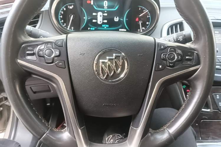 Used Buick LaCrosse 2014 2.0T SIDI Smart Luxury Flagship Edition Steering Wheel
